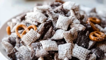 Chunky Chex Mix Muddy Buddies