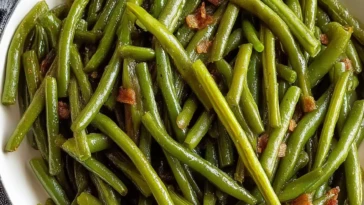 Classic Copycat Texas Roadhouse Green Beans