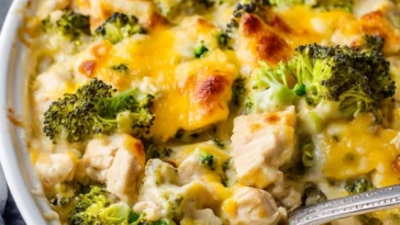 Keto Cheesy Crockpot Chicken and Broccoli Casserole
