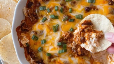 Easy Hot Cream Cheese Chili Dip