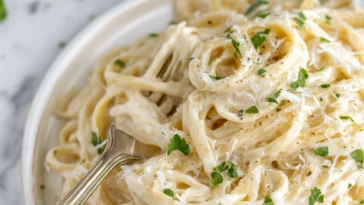 Copycat Olive Garden Alfredo Sauce