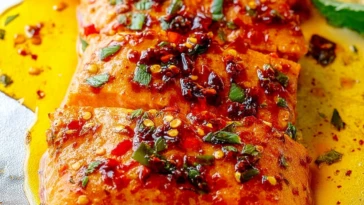 Baked Salmon with Sweet Chili Sauce
